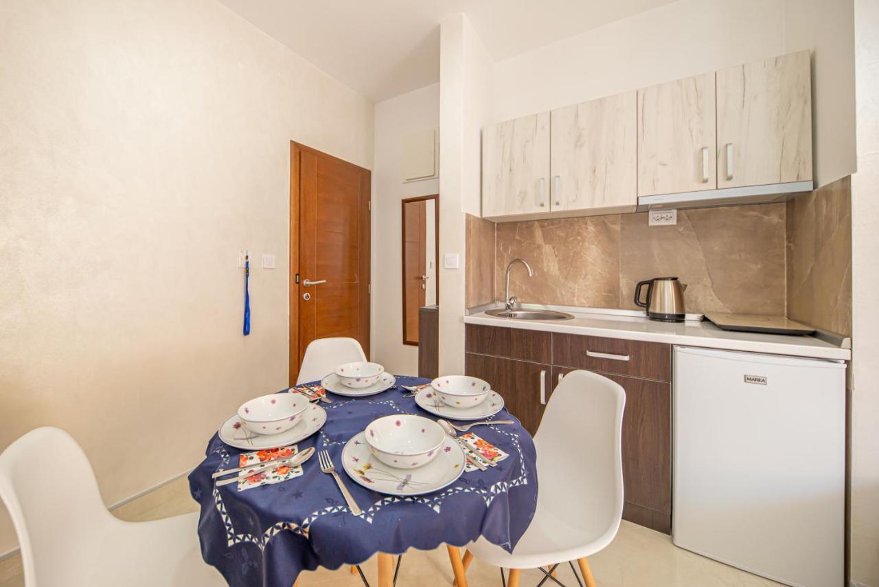 Kristal Apartmani Čanj Exteriör bild