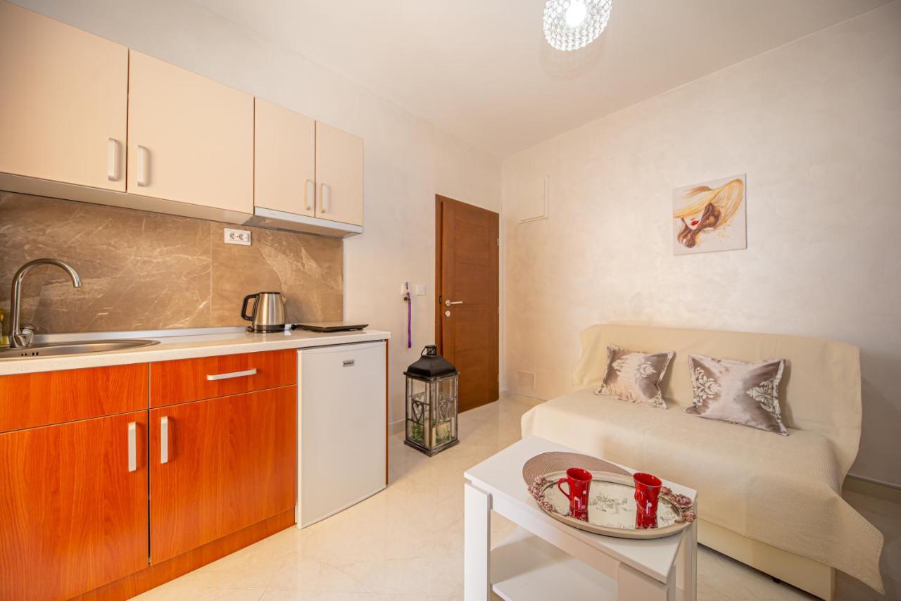 Kristal Apartmani Čanj Exteriör bild