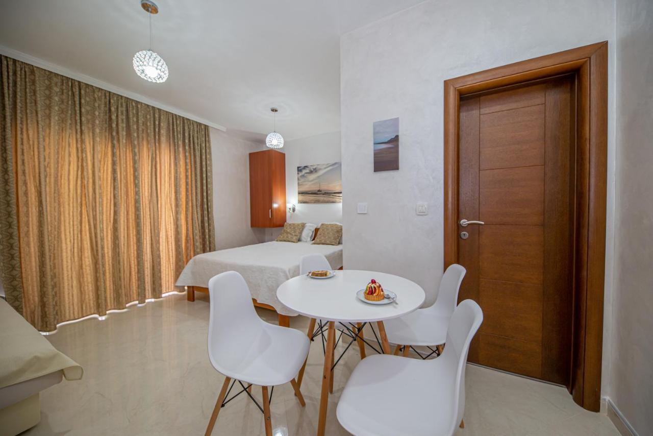 Kristal Apartmani Čanj Exteriör bild