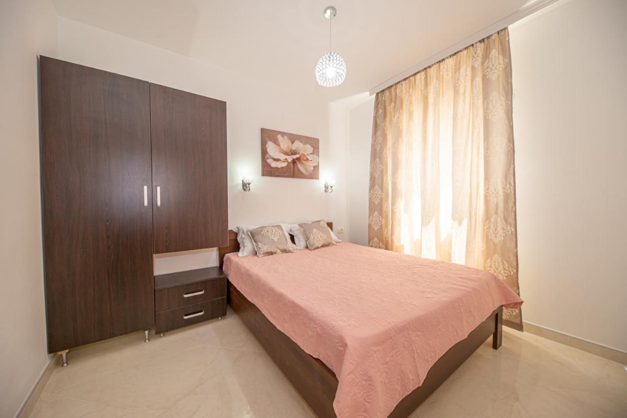 Kristal Apartmani Čanj Exteriör bild