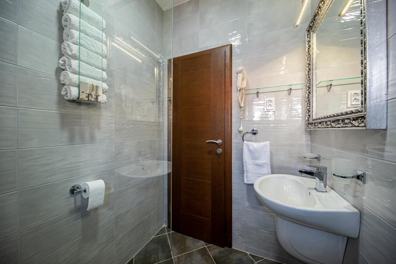 Kristal Apartmani Čanj Exteriör bild